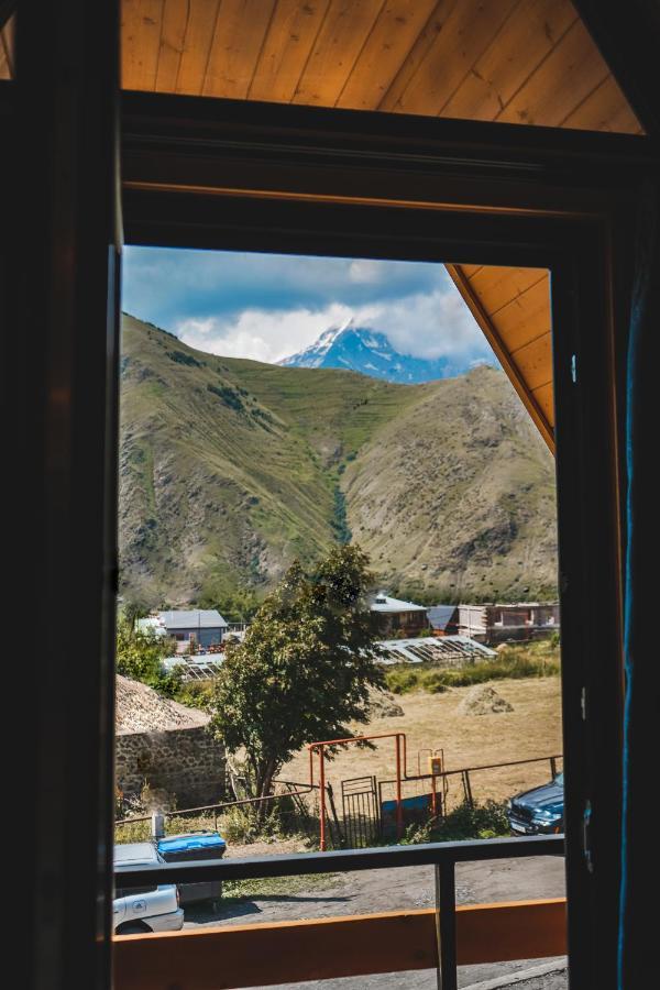 Kazbegi Folk Stepantsminda Exterior foto
