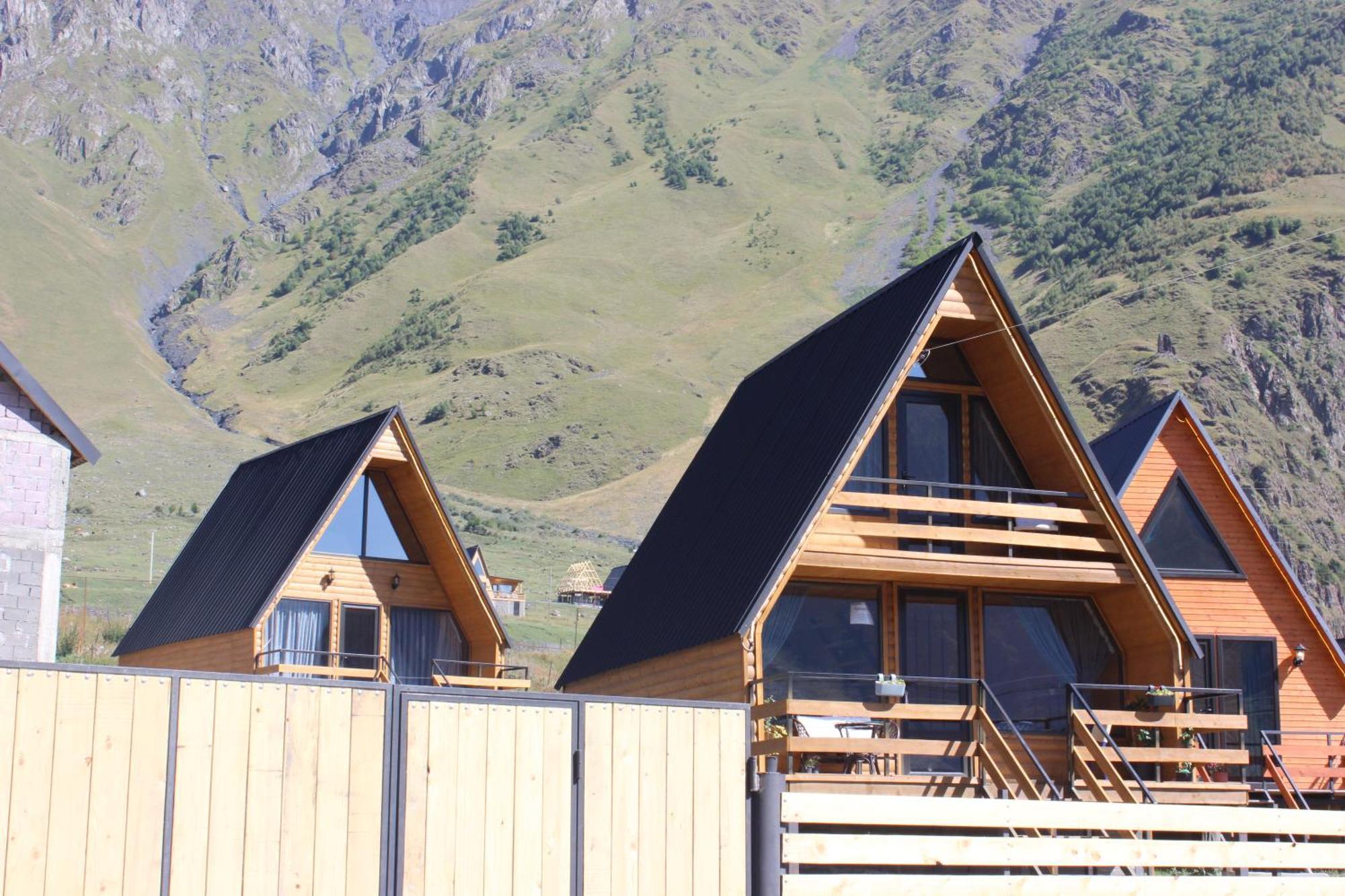 Kazbegi Folk Stepantsminda Exterior foto