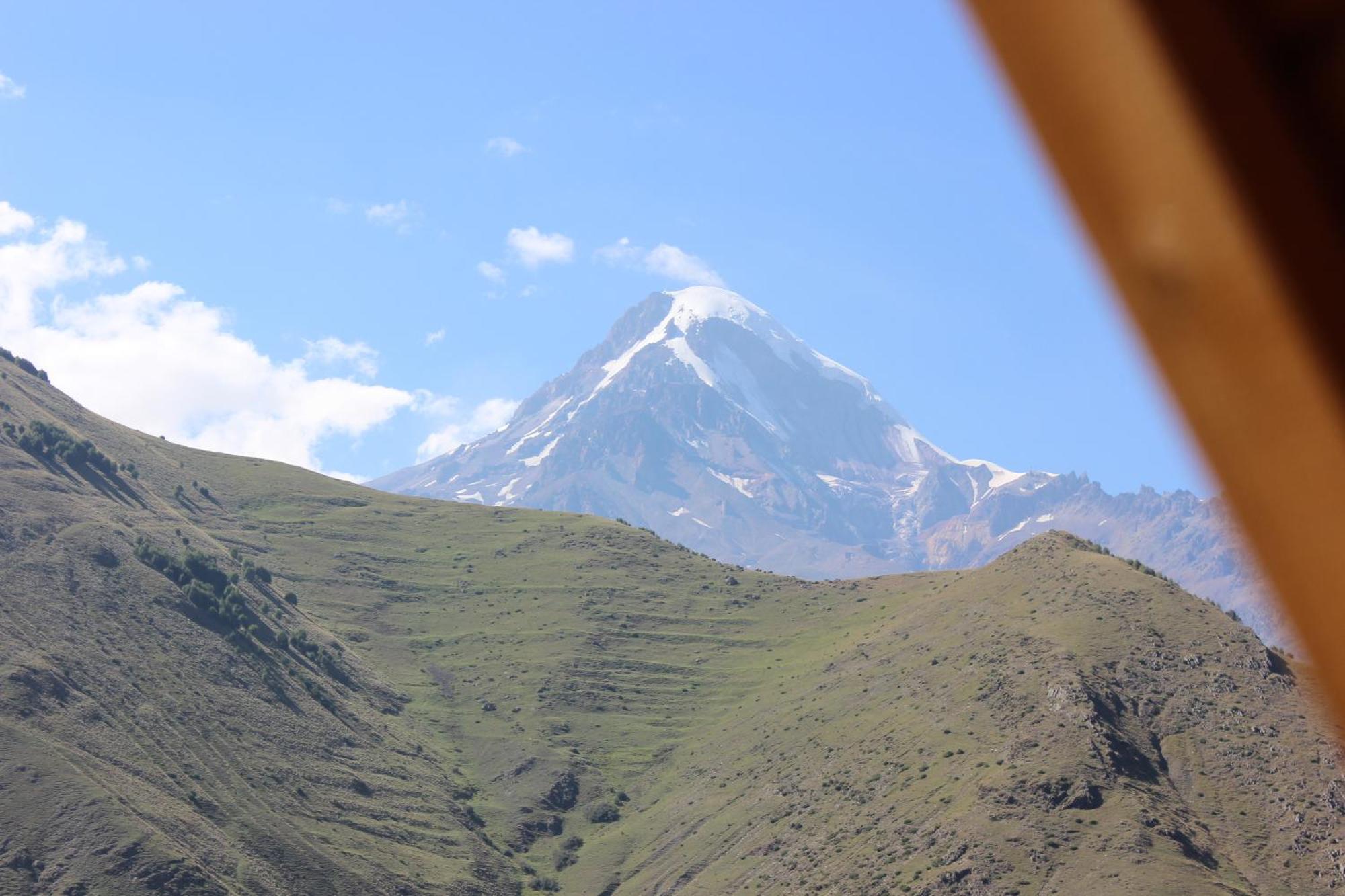 Kazbegi Folk Stepantsminda Exterior foto