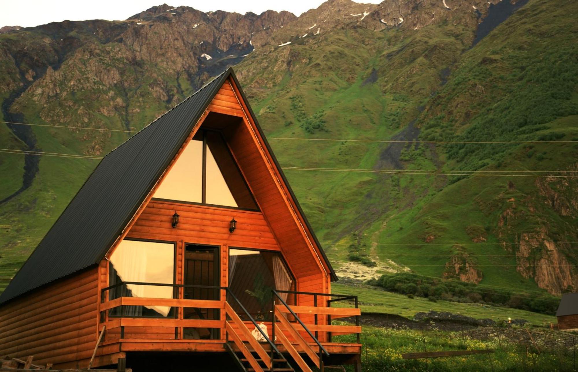 Kazbegi Folk Stepantsminda Exterior foto